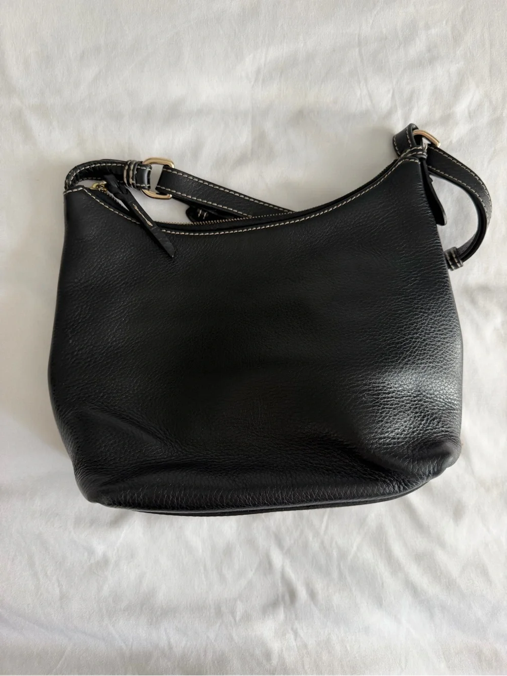 Dooney & Bourke  “Dillen” Black Leather Zip Top Dual Side Pockets Shoulder Bag